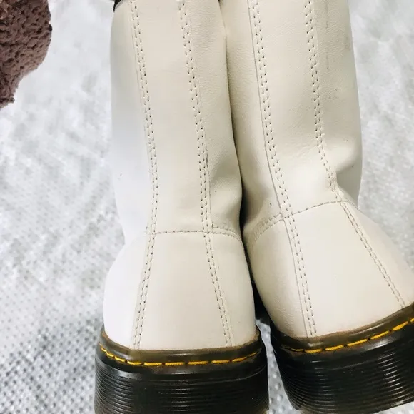 Dr. martens combat boots