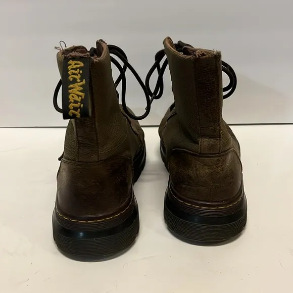 Dr Martens Combs 2 Combat Boots