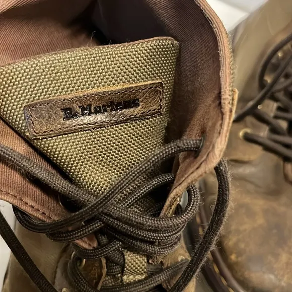 Dr Martens Combs 2 Combat Boots