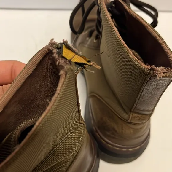Dr Martens Combs 2 Combat Boots