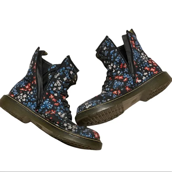 Dr. Martens Delaney Blue Floral Combat Boots Size 7