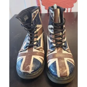 Dr. Martens DELANEY Union Jack Airwair Boots US Women's 5 Mens 4 Youth 3.5Y