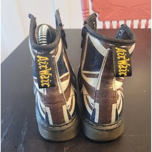 Dr. Martens DELANEY Union Jack Airwair Boots US Women's 5 Mens 4 Youth 3.5Y