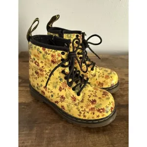 Dr Martens Docs Doc Martens Sun Yellow Ditsy Floral‎ Combat Boots Youth US 9