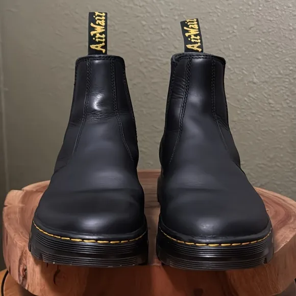 DR MARTENS EMBURY LEATHER CHESEA BOOTS
