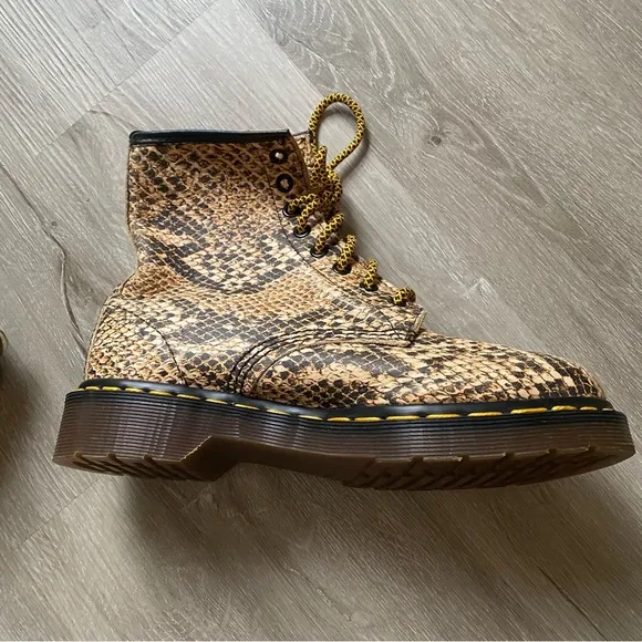 Dr. Martens England Snakeskin Combat Boots UK 5 US 7