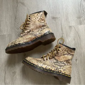 Dr. Martens England Snakeskin Combat Boots UK 5 US 7