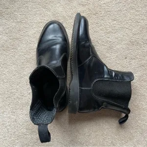 Dr. Martens Flora Smooth Chelsea Boots