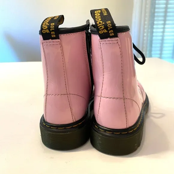 Dr. Martens Girl's Patent Leather Pink Combat Boots US Size 2‎ EU 1 Style 1460 J