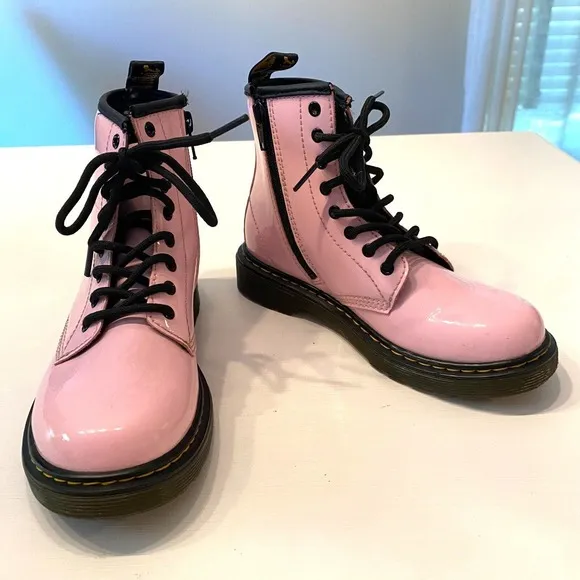 Dr. Martens Girl's Patent Leather Pink Combat Boots US Size 2‎ EU 1 Style 1460 J