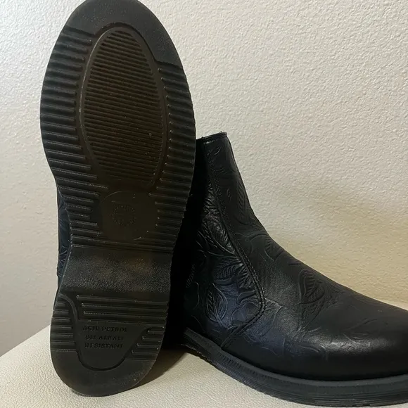 Dr Martens Kensington Flora Black Floral Embossed Chelsea Boots Women’s Size 8