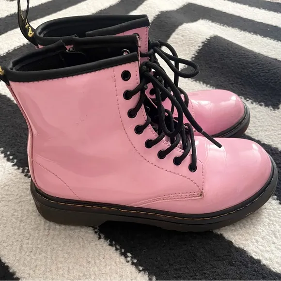 DR. MARTENS • kids 1460 pink combat boots sz 3
