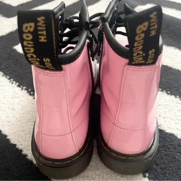 DR. MARTENS • kids 1460 pink combat boots sz 3