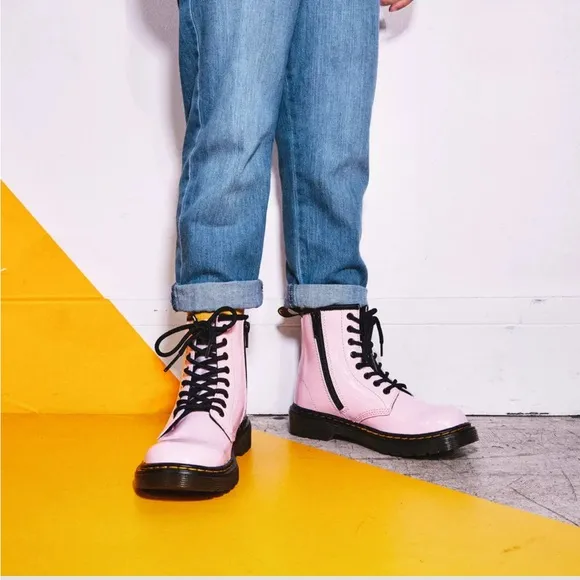 DR. MARTENS • kids 1460 pink combat boots sz 3