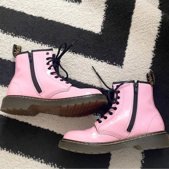 DR. MARTENS • kids 1460 pink combat boots sz 3
