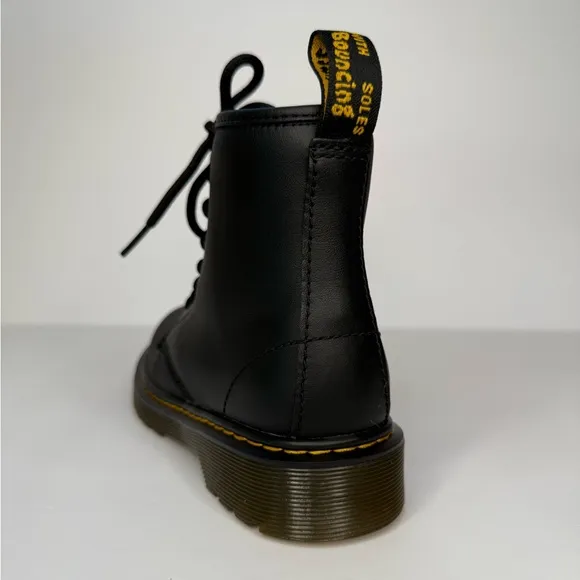 Dr. Martens kids combat boots 1460J SZ US 2/US 3 NIB
