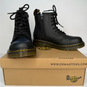 Dr. Martens kids combat boots 1460J SZ US 2/US 3 NIB