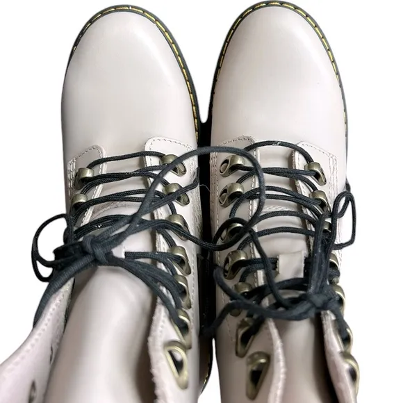 Dr. Martens Leona Leather Heeled Combat Boots Women’s 8