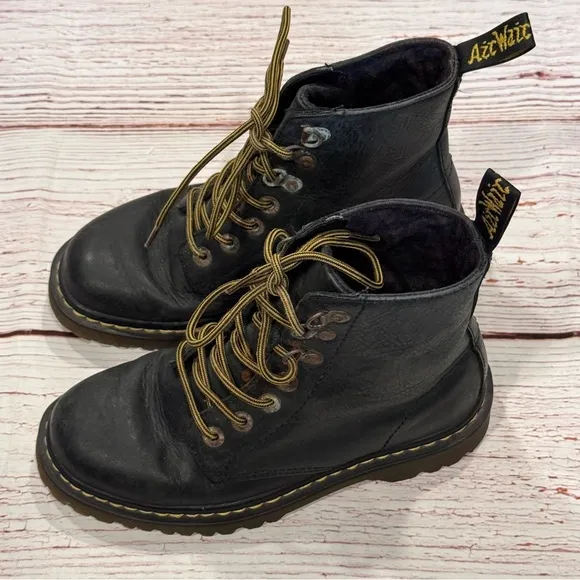 Dr Martens Luana Black Leathet Combat Boots Sz 6