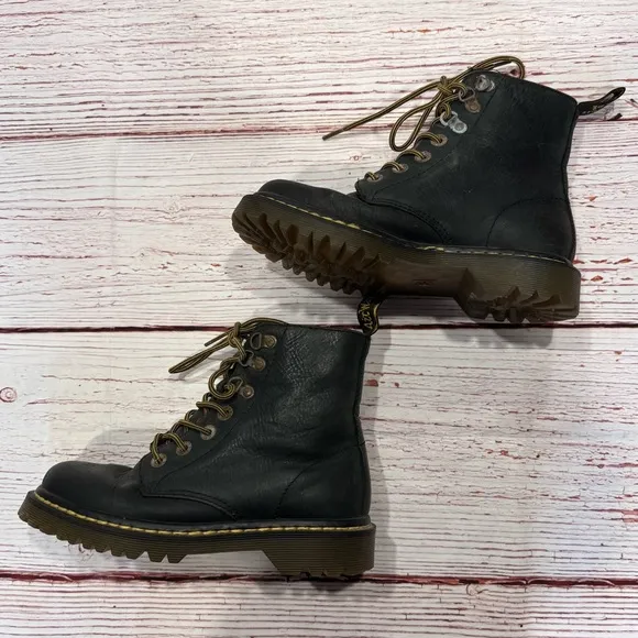 Dr Martens Luana Black Leathet Combat Boots Sz 6