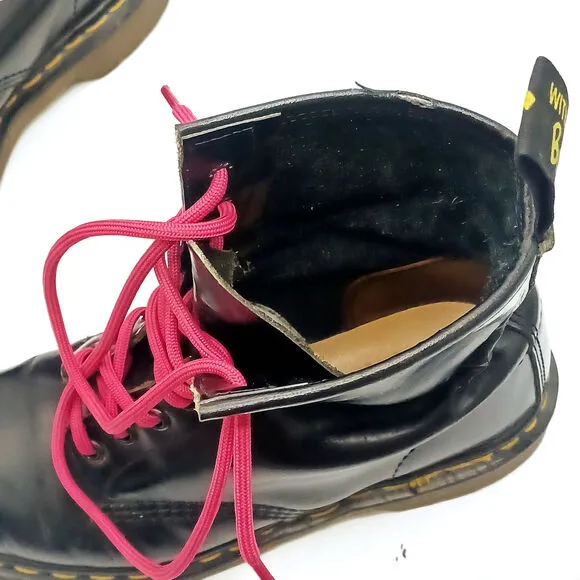 Dr. MARTENS Made in England Black Leather Combat Boots Women’s 9  Vintage Grunge