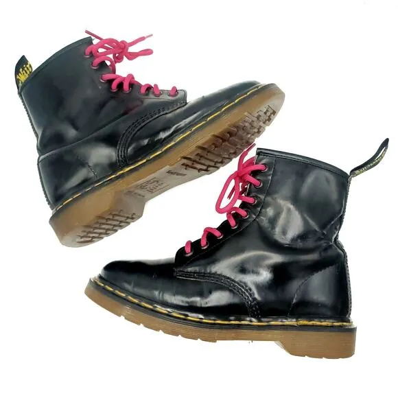 Dr. MARTENS Made in England Black Leather Combat Boots Women’s 9  Vintage Grunge