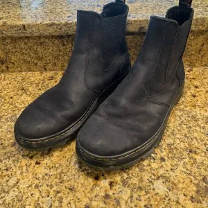 Dr. Martens Mens Embury Black Leather Ankle Chelsea Boots Size 10 Medium (D, M)