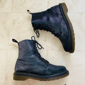 Dr. Martens Pascal Black Shimmery Leather Lace Up Moto Combat Boots size 8 AW004