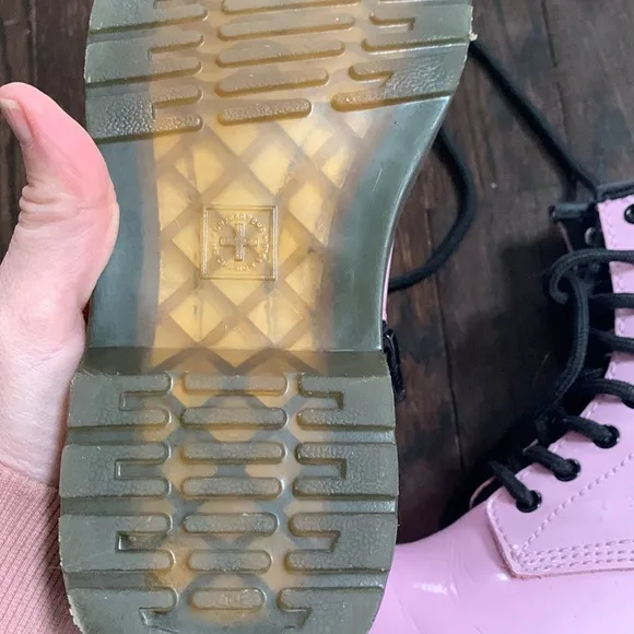 DR MARTENS PINK COMBAT LACE UP BOOTS