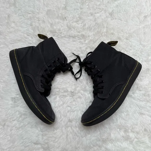 Dr. Martens Shoreditch AirWair Canvas Sneakers Size 6 Black Combat Boots
