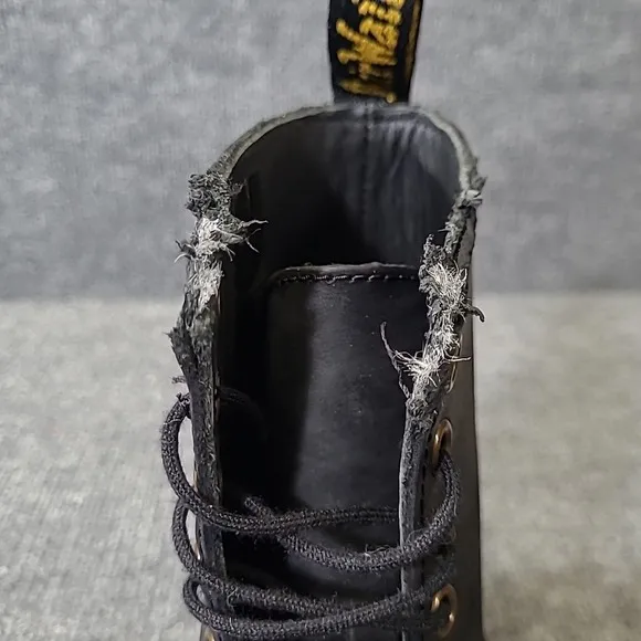 Dr. Martens Shriver Hi Leather Lace-Up Platform Women's Sz 7 Combat Boot *Flaws