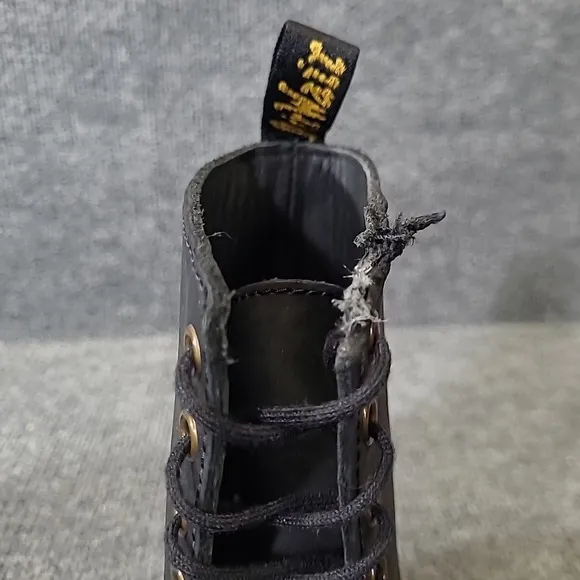 Dr. Martens Shriver Hi Leather Lace-Up Platform Women's Sz 7 Combat Boot *Flaws
