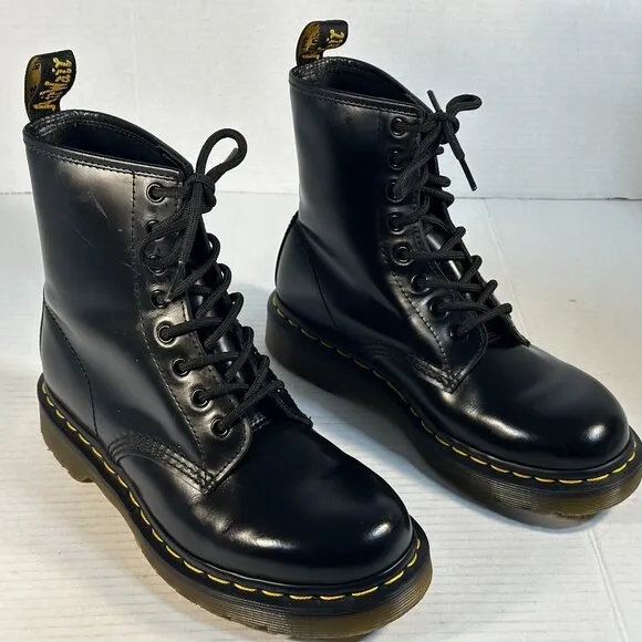Dr. Martens Size  M-6 or L-7 Black Leather Boots