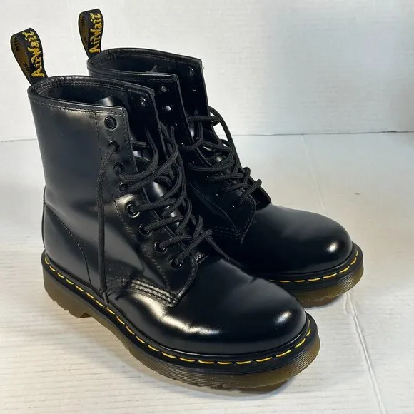 Dr. Martens Size  M-6 or L-7 Black Leather Boots