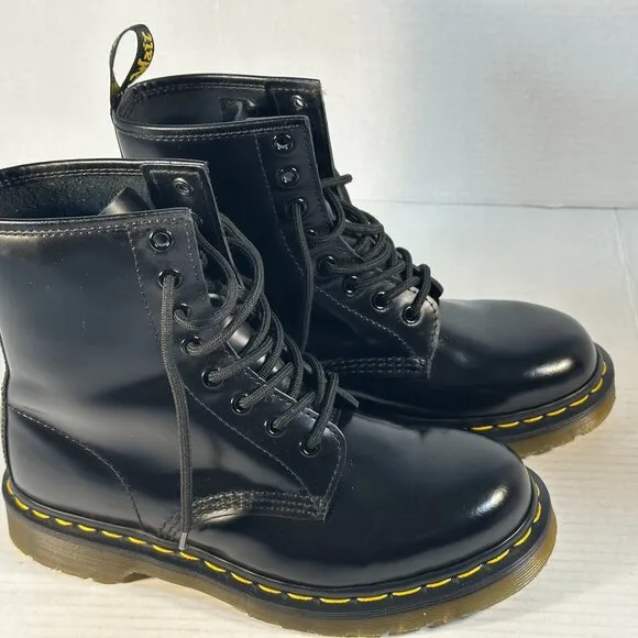 Dr. Martens Size  M-6 or L-7 Black Leather Boots