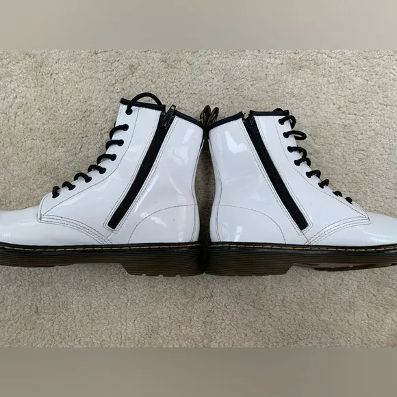 Dr. Martens Size Youth 6 / Woman's 7, White Boots