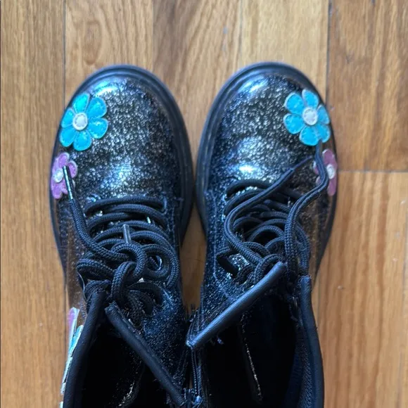 Dr Martens sz girls 1 Floral Black Glitter Combat Boots great pre owned cond