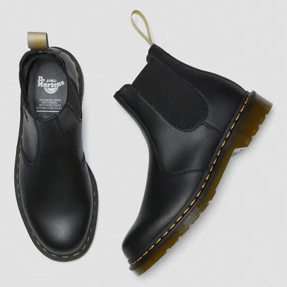 DR. MARTENS VEGAN 2976 FELIX CHELSEA BOOTS, WOMENS 9 / MENS 8, NO BOX
