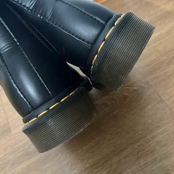 Dr Martens Vegan Felix Chelsea Doc Martens | Gently worn |