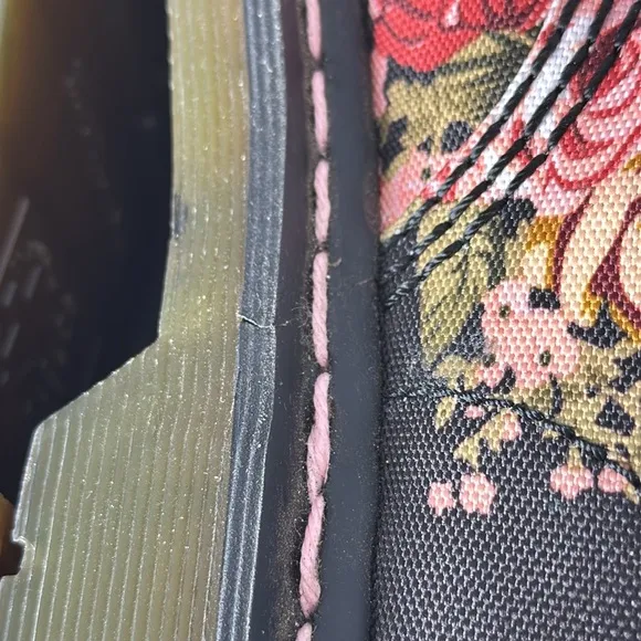 Dr. Martens Victorian 1460 Flowers Floral Pascal Rose Combat Boots Pink RARE 6