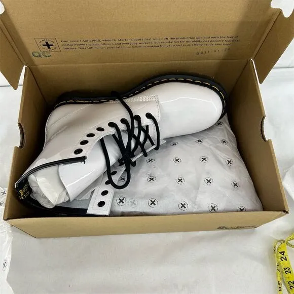 Dr. Martens Women's 1460 Pascal White Combat Boots Size 9 NIB