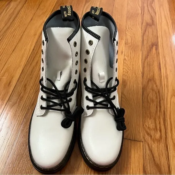 Dr. Martens Zavala 8-eye white leather combat boots NWOT womens 10