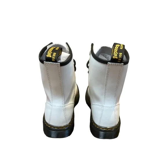 Dr. Martens Zavala Air‎ Wair White Leather Combat Boots Size 5M NWOT/NEW