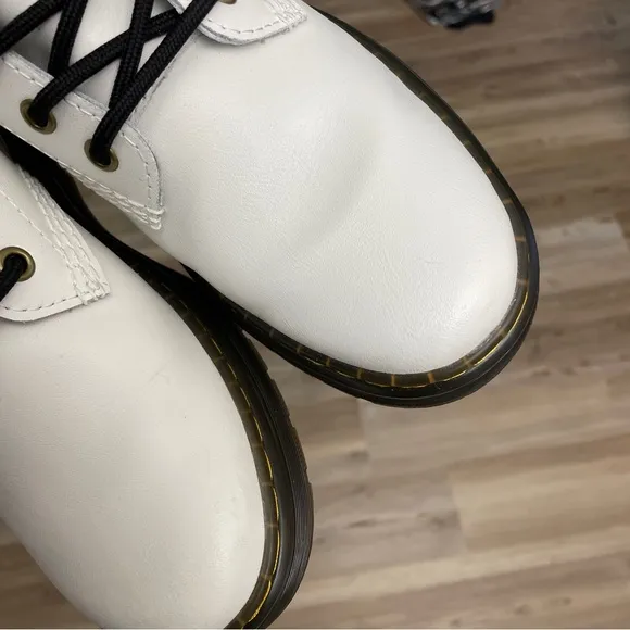 Dr. Martens Zavala T Lamper Combat Boot