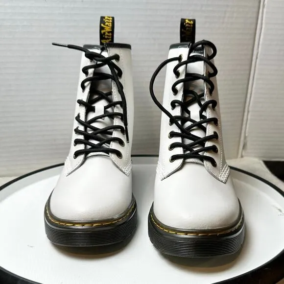 Dr. Martens Zavala White Boots, Women’s Size 8 (EU 39)