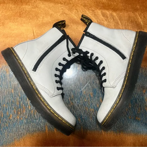 Dr. Martens Zavala White Leather Boots size 2 Combat Moto Grunge