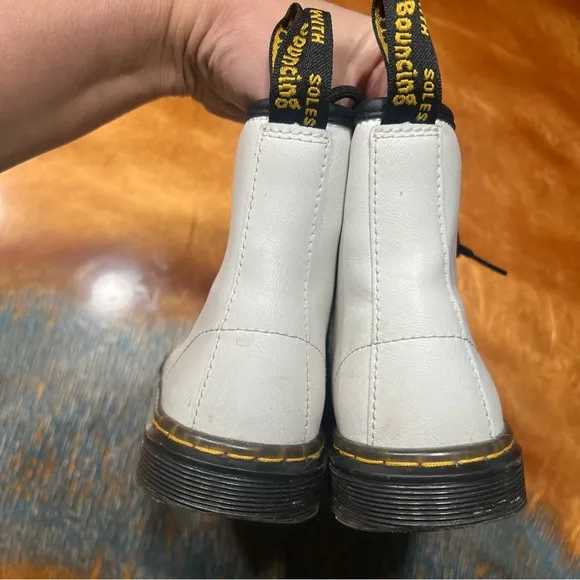Dr. Martens Zavala White Leather Boots size 2 Combat Moto Grunge