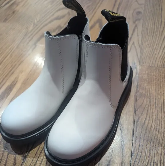 Dr. Martens 2976 Chelsea Boot