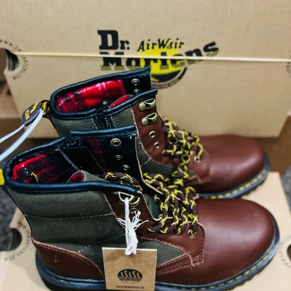 Dr.Martens 1460 combat boots for big kids