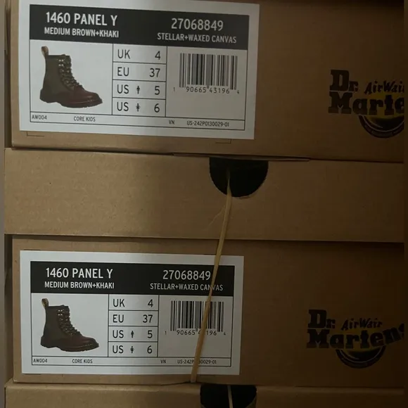 Dr.Martens 1460 combat boots for big kids